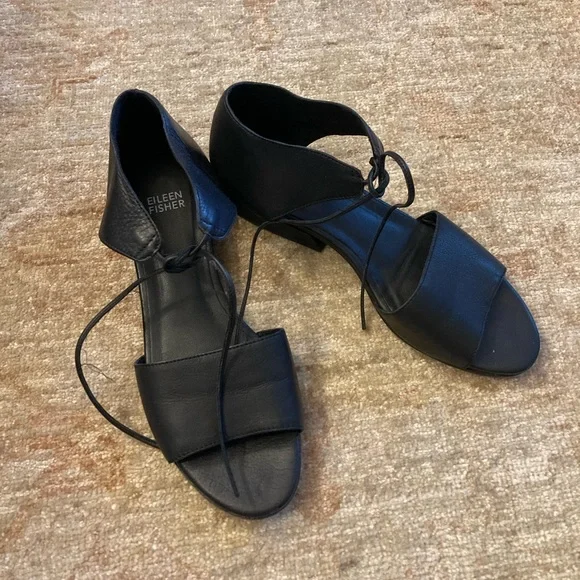 Eileen Fisher Black Ely Tie-Front Heeled Single Band Leather Sandal Size: 7.5 - Picture 3 of 3